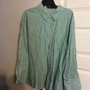 Pretty little thing two piece short set